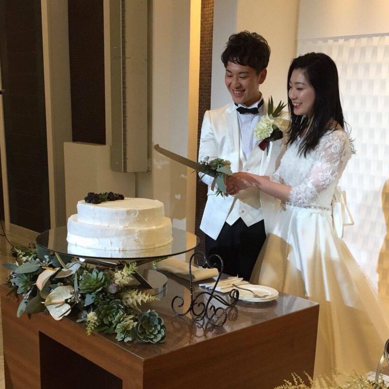 披露宴パーティのカバー写真