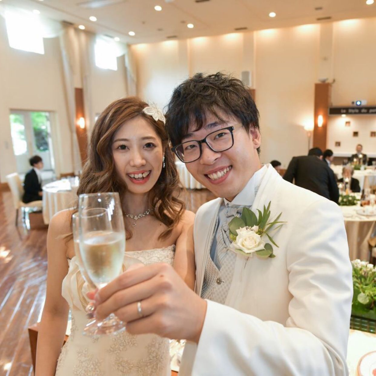 披露宴パーティのカバー写真