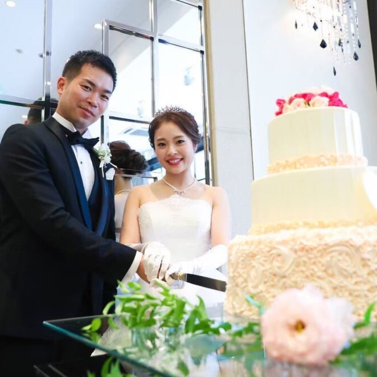 披露宴パーティのカバー写真