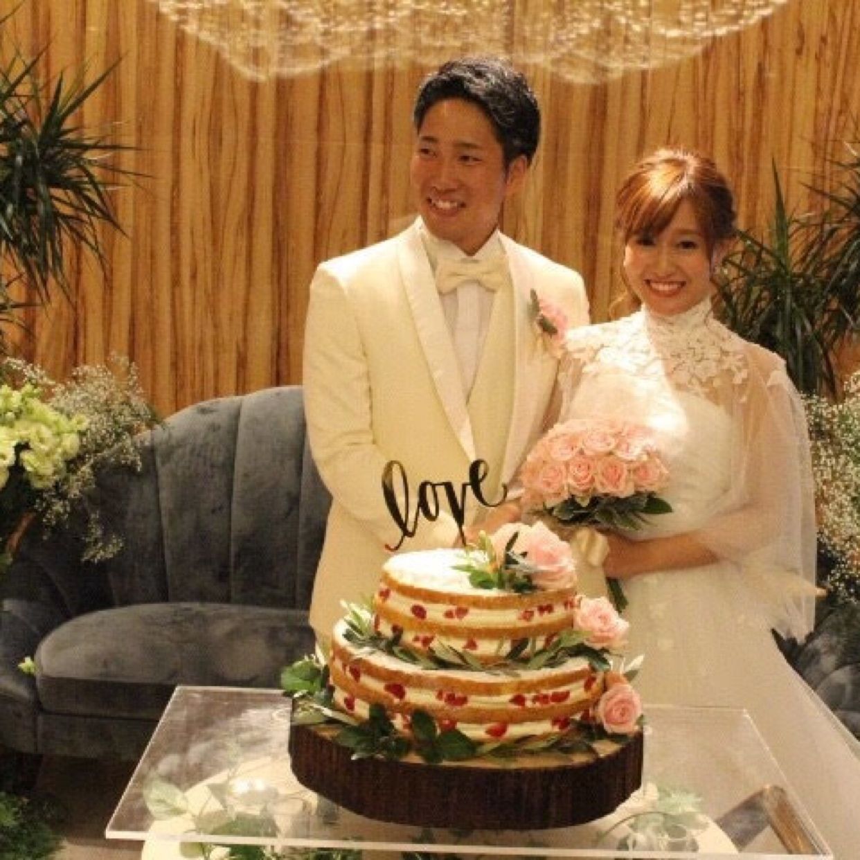 披露宴パーティのカバー写真