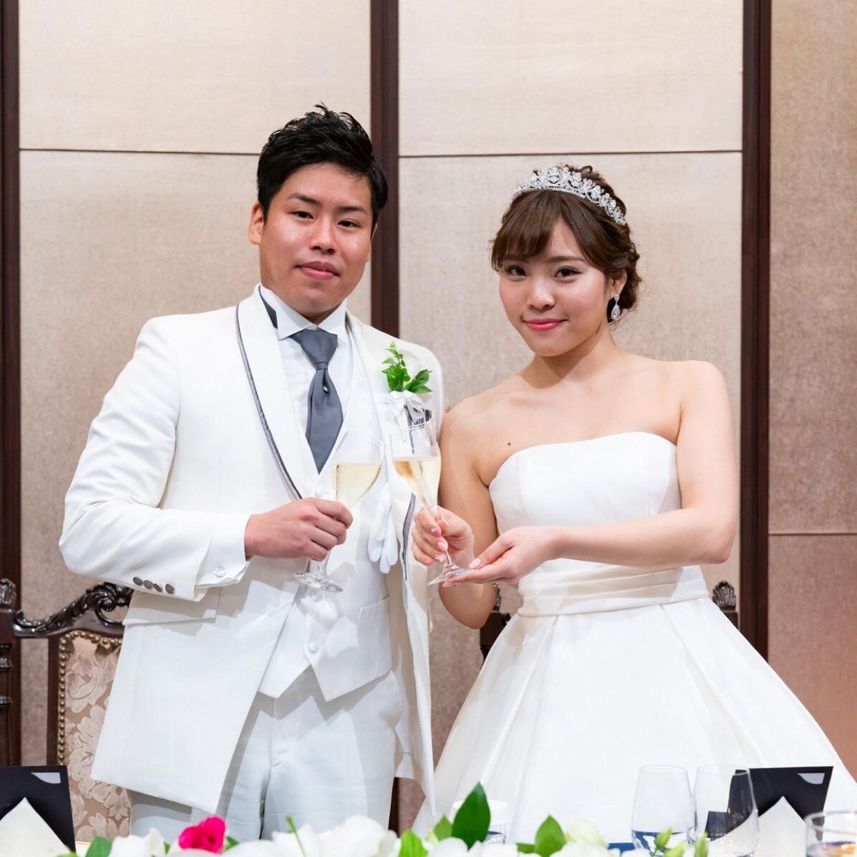 披露宴パーティのカバー写真