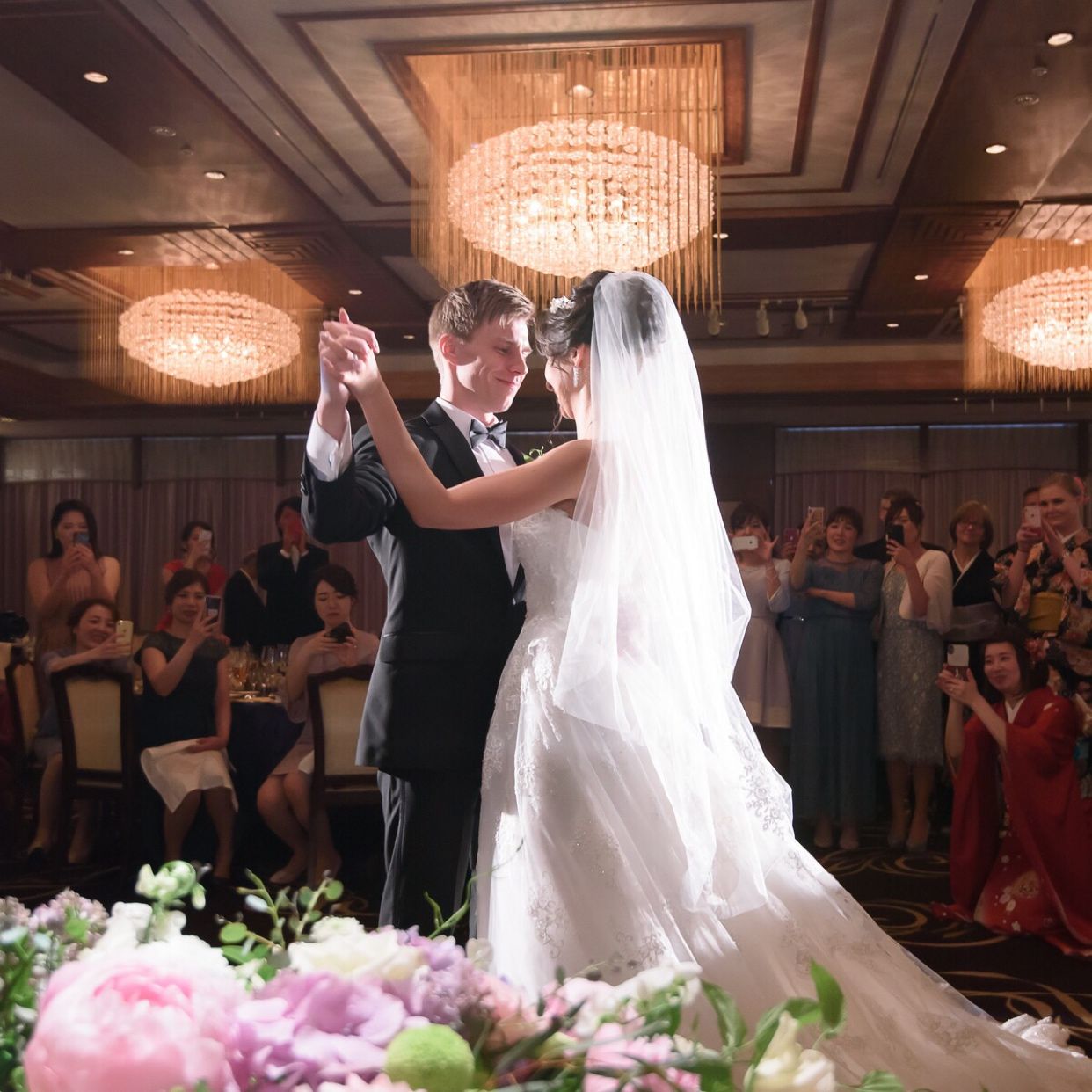 披露宴パーティのカバー写真