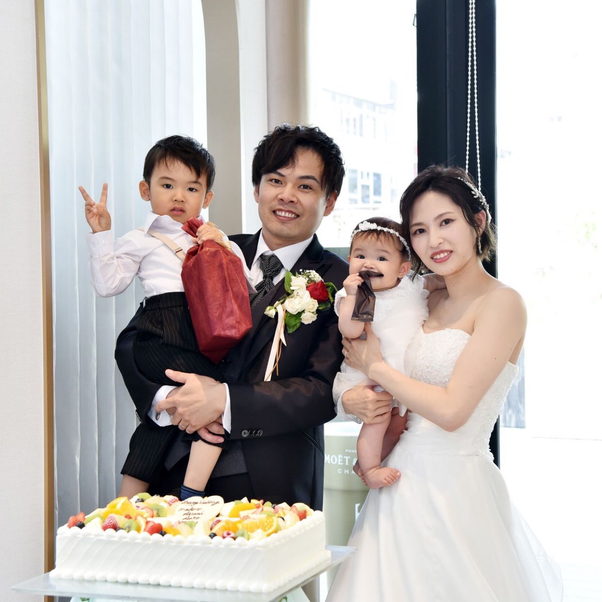 披露宴パーティのカバー写真