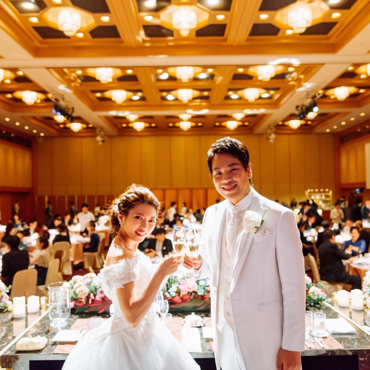 披露宴パーティのカバー写真