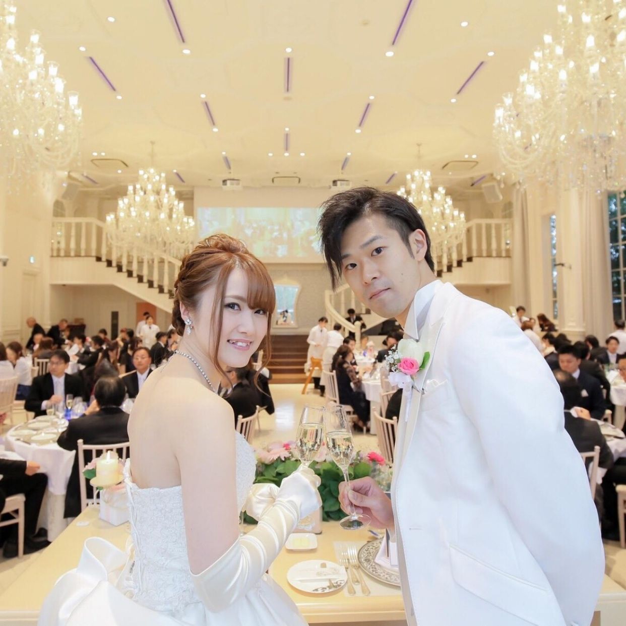 披露宴パーティのカバー写真