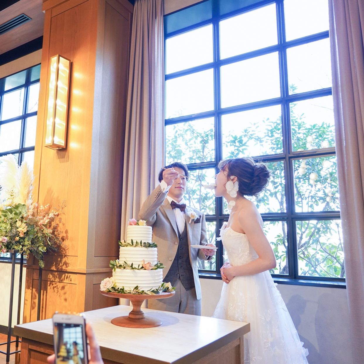 披露宴パーティのカバー写真