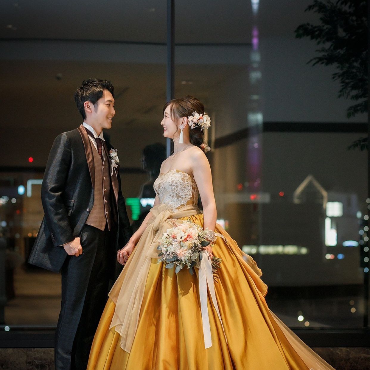 披露宴パーティのカバー写真