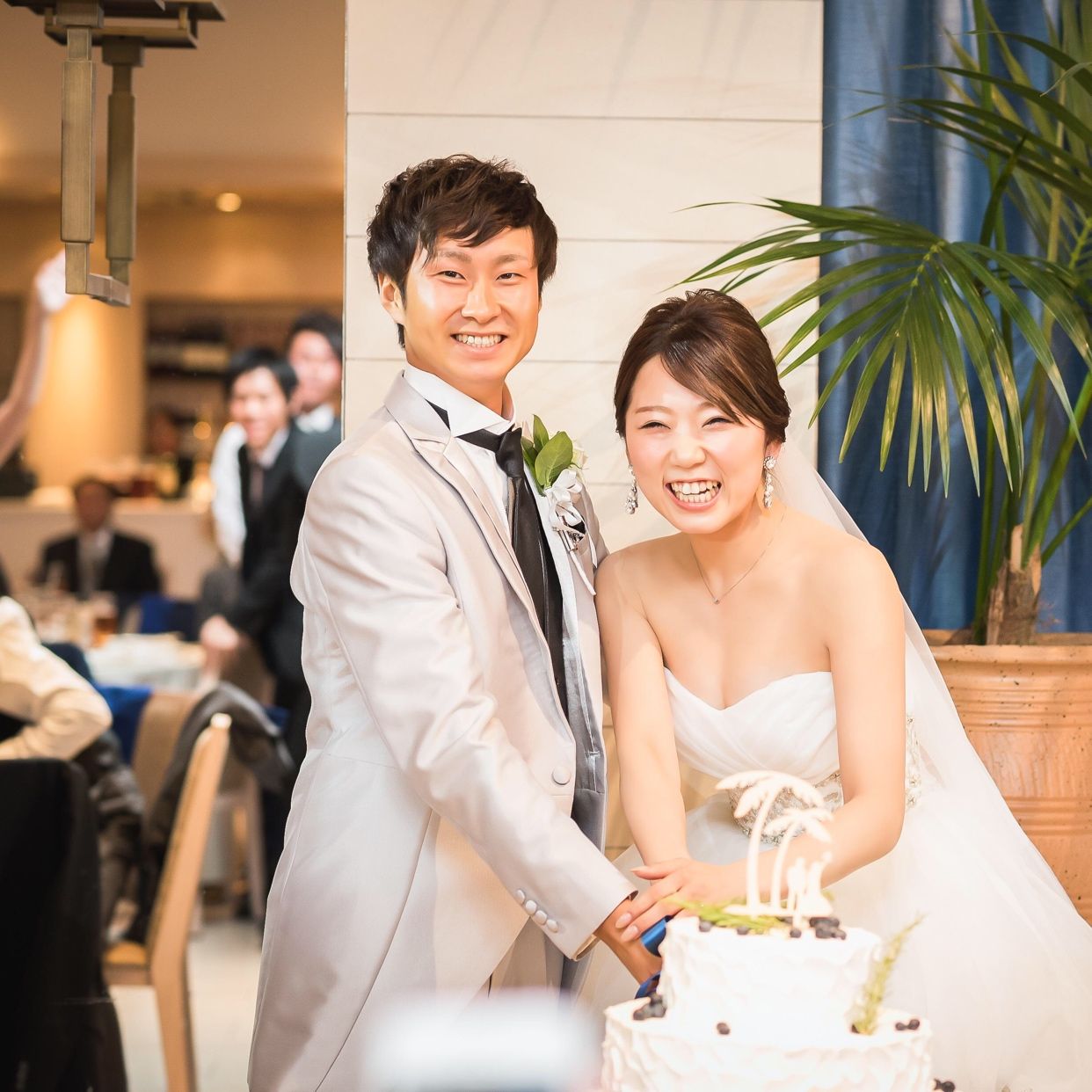 披露宴パーティのカバー写真