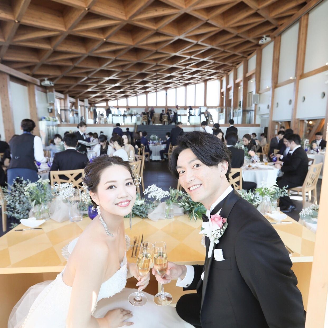 披露宴パーティのカバー写真