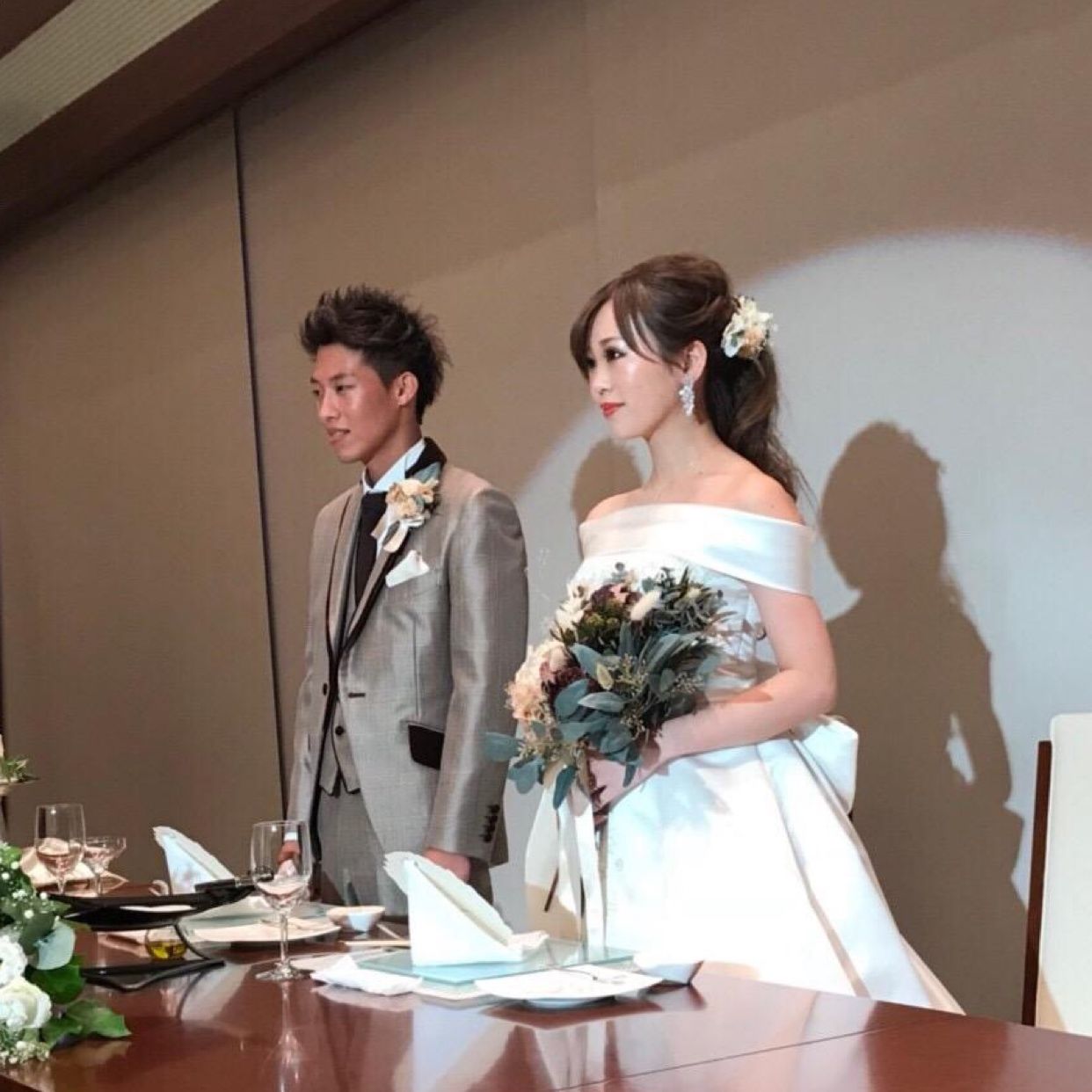 披露宴パーティのカバー写真