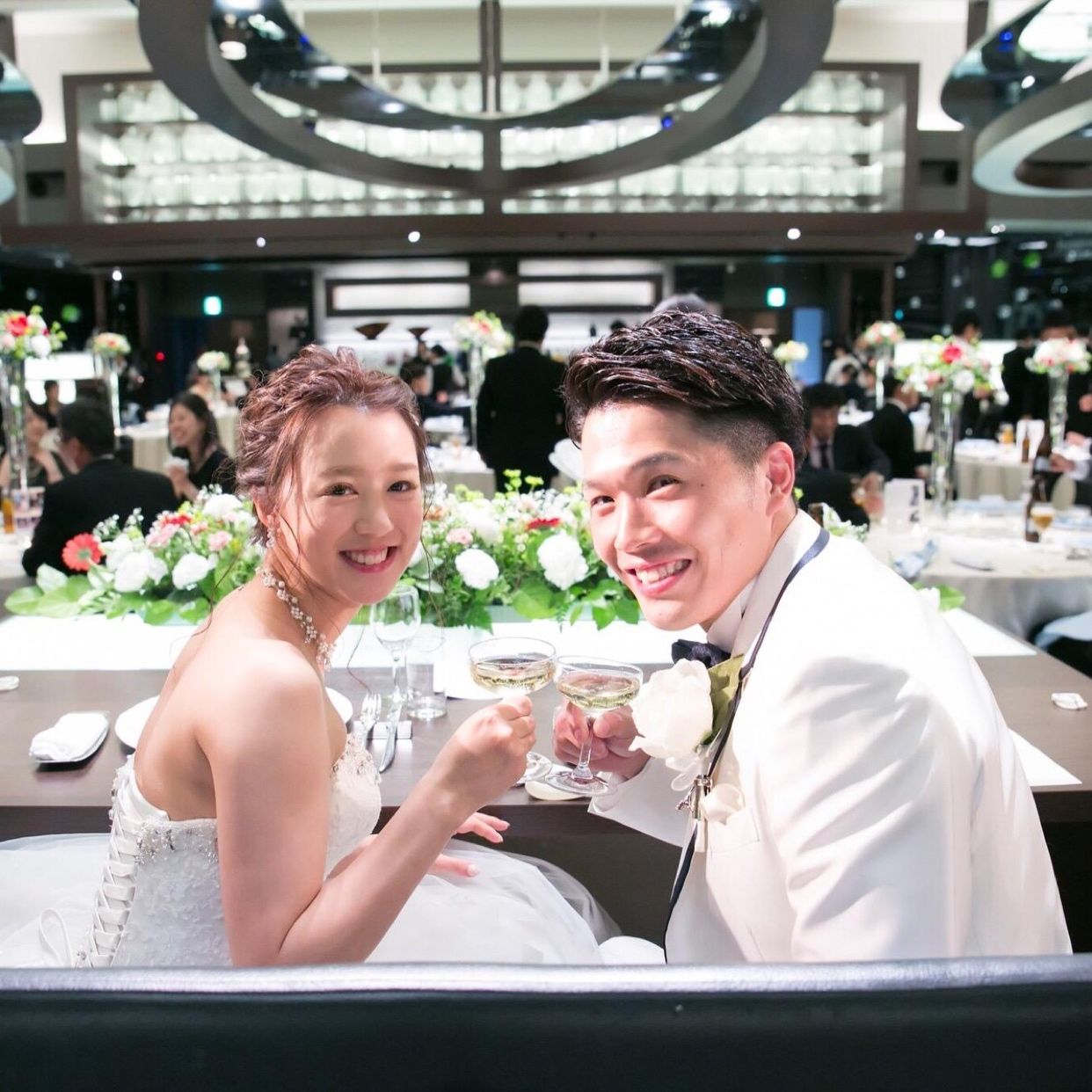 披露宴パーティのカバー写真