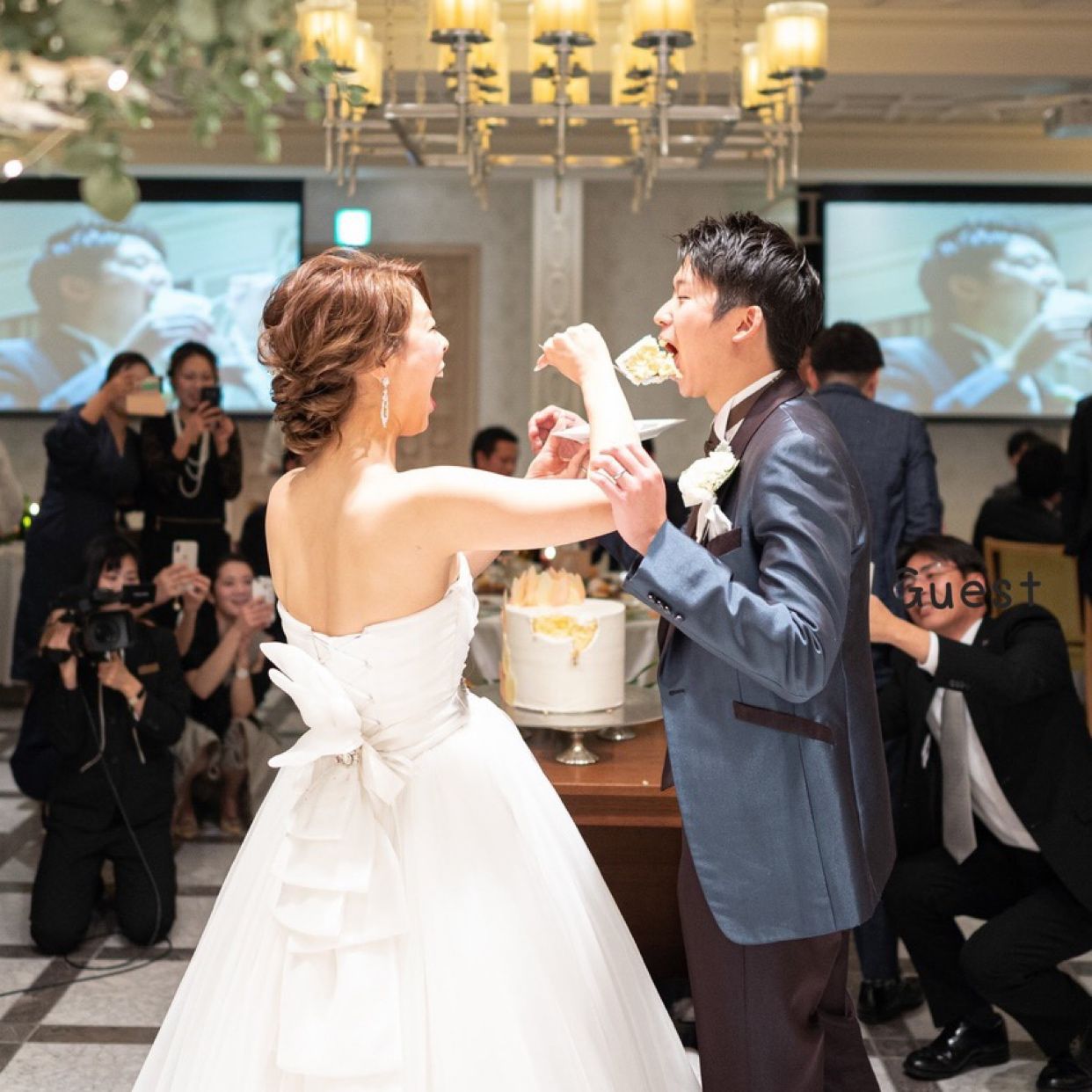 披露宴パーティのカバー写真