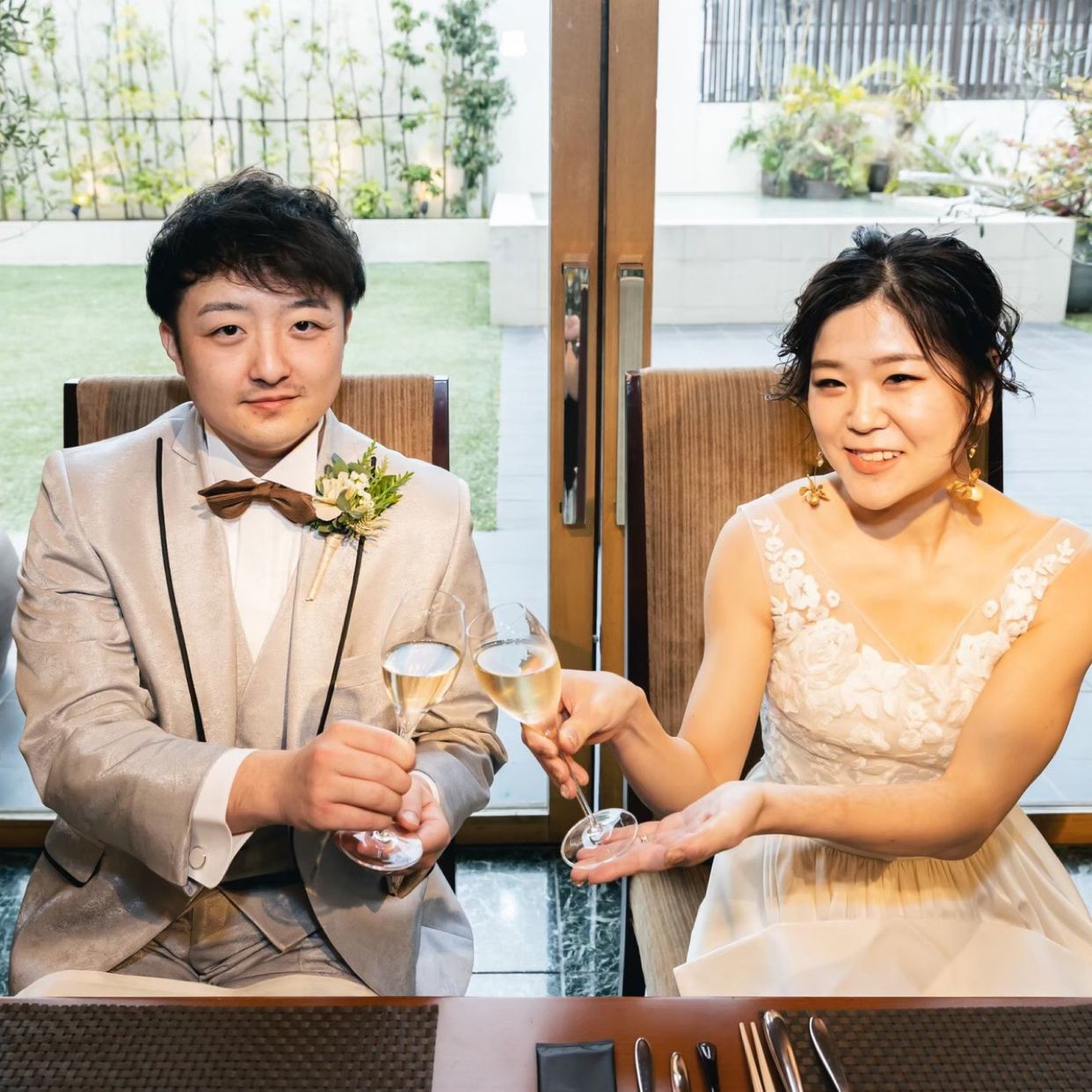 披露宴パーティのカバー写真