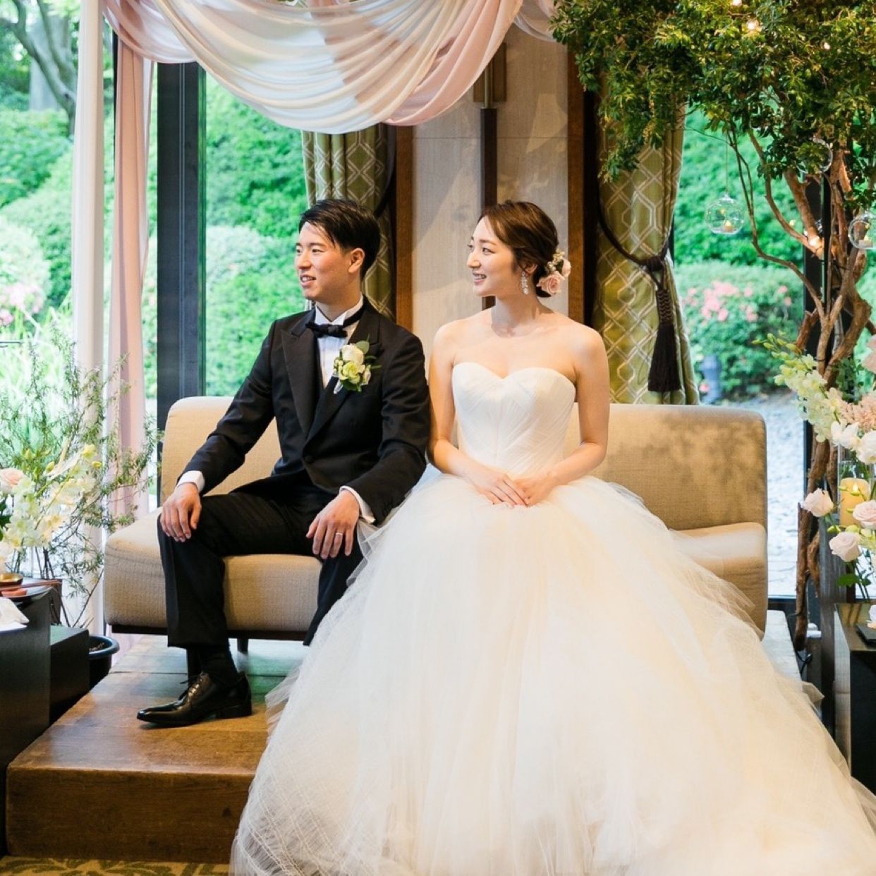 披露宴パーティのカバー写真