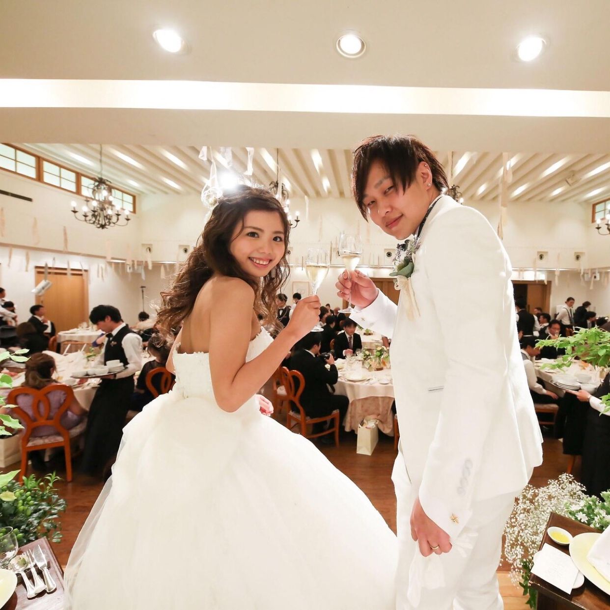 披露宴パーティのカバー写真