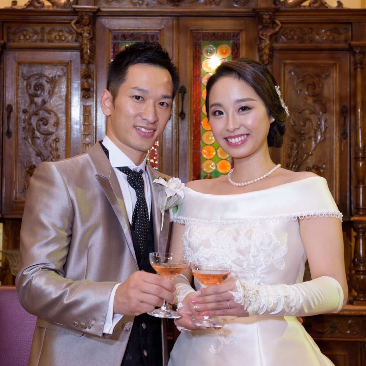 披露宴パーティのカバー写真