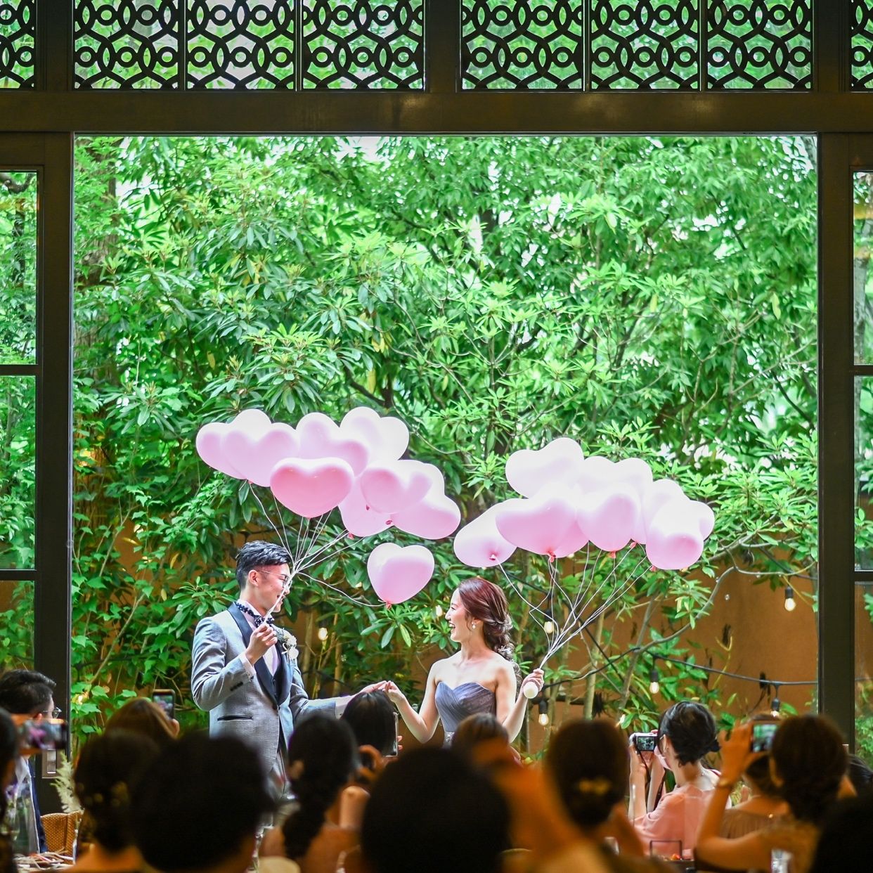 披露宴パーティのカバー写真