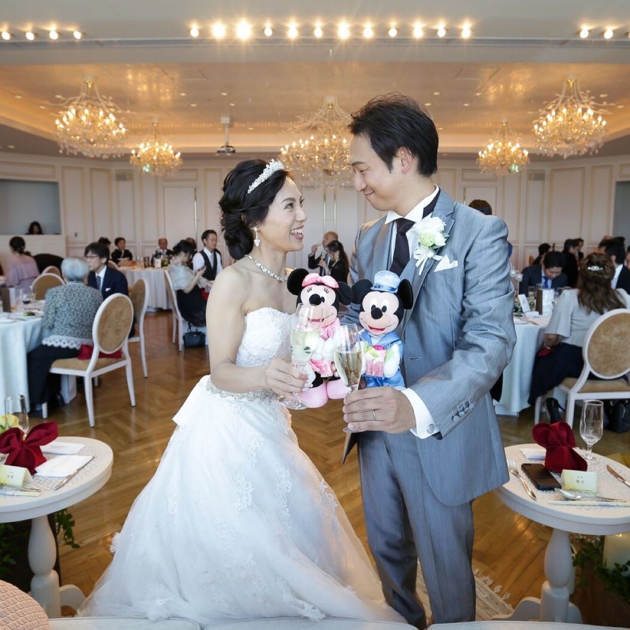 披露宴パーティのカバー写真