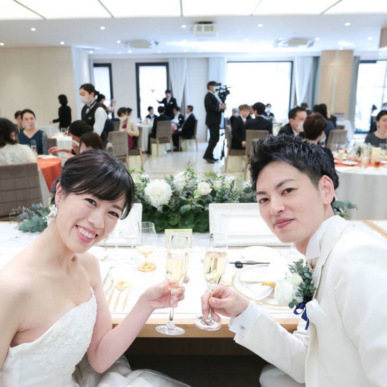 披露宴パーティのカバー写真