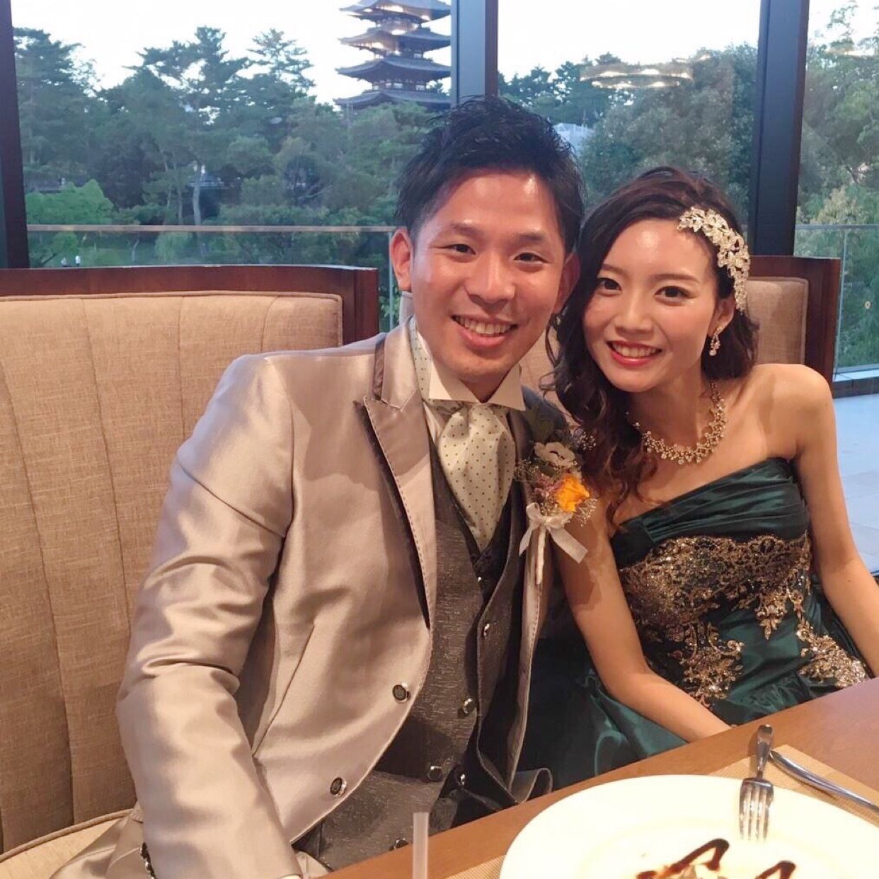 披露宴パーティのカバー写真