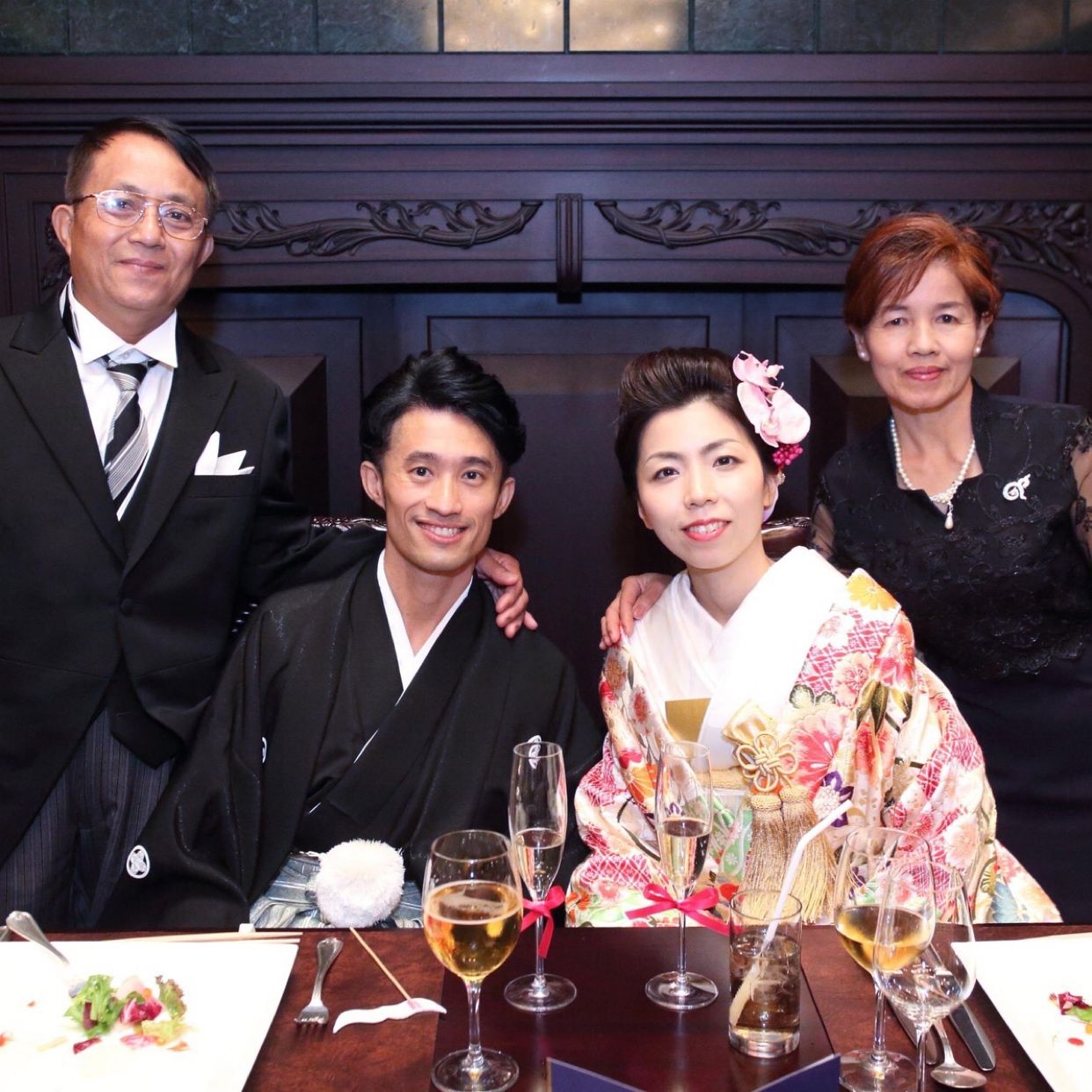 披露宴パーティのカバー写真