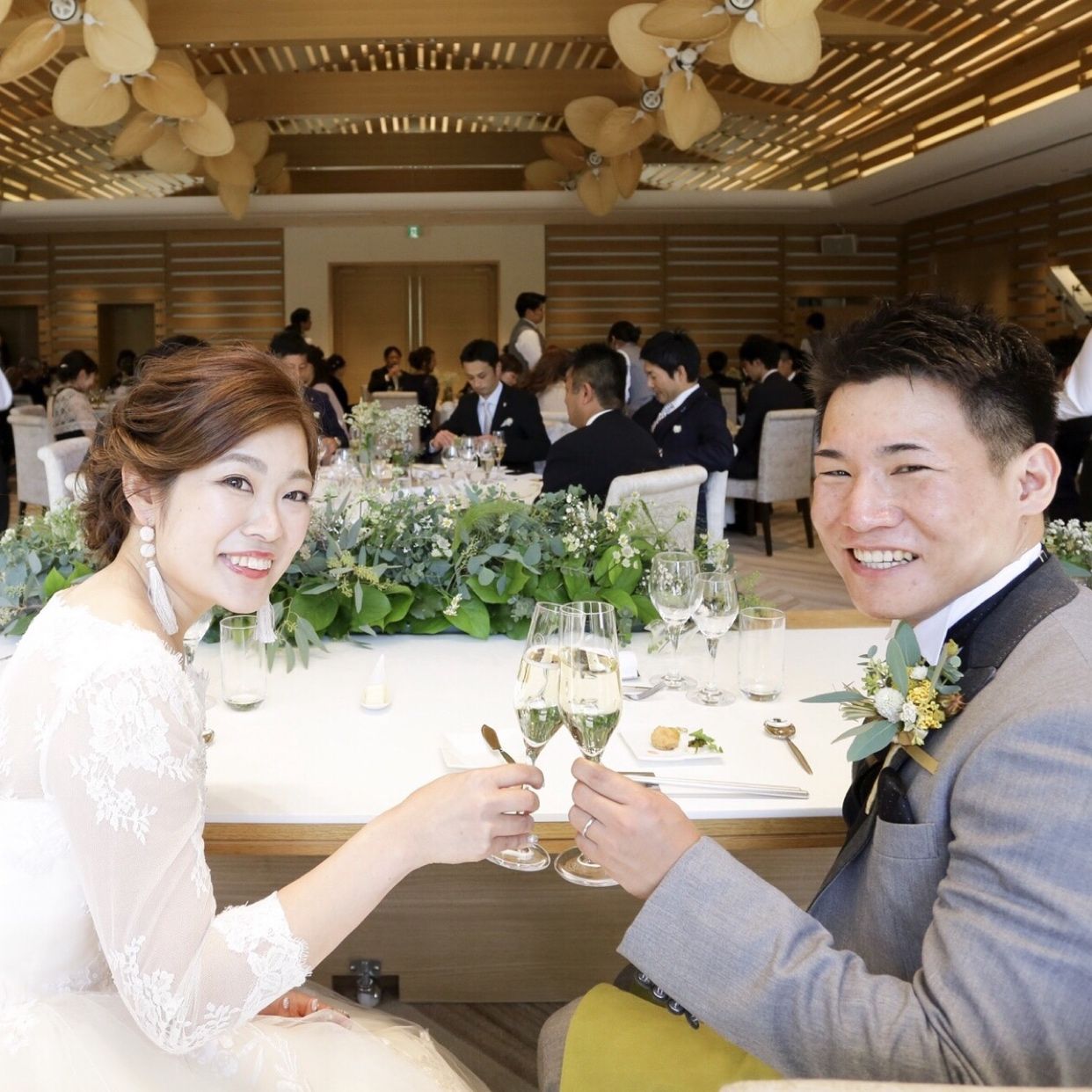 披露宴パーティのカバー写真