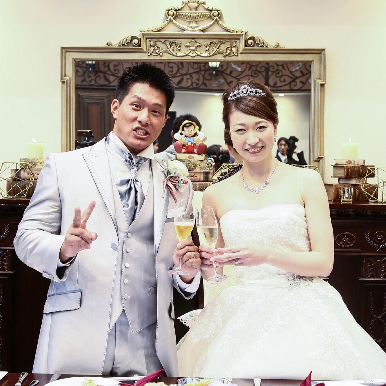 披露宴パーティのカバー写真