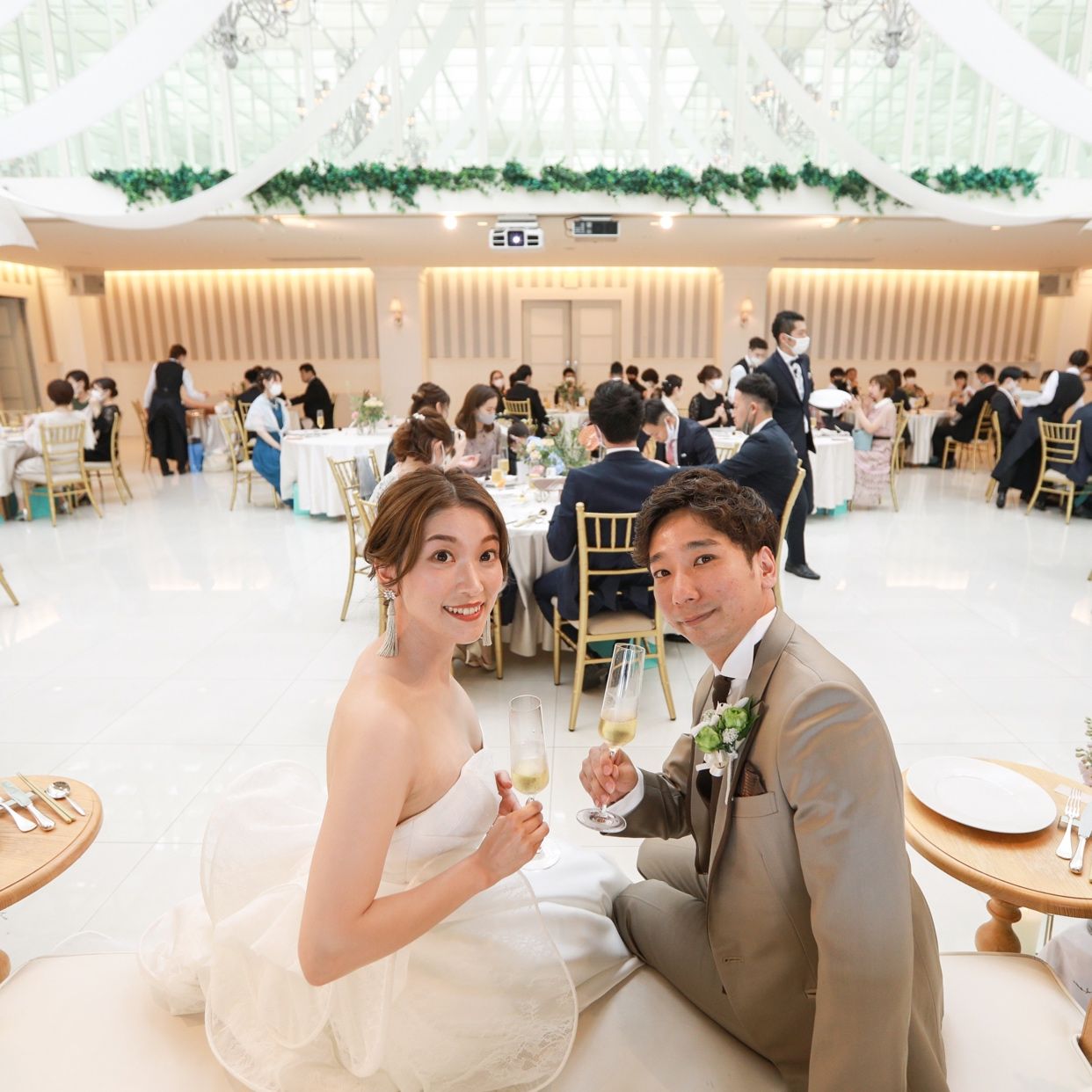 披露宴パーティのカバー写真