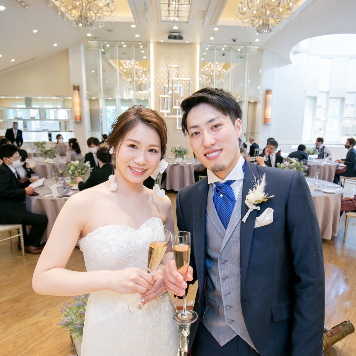 披露宴パーティのカバー写真