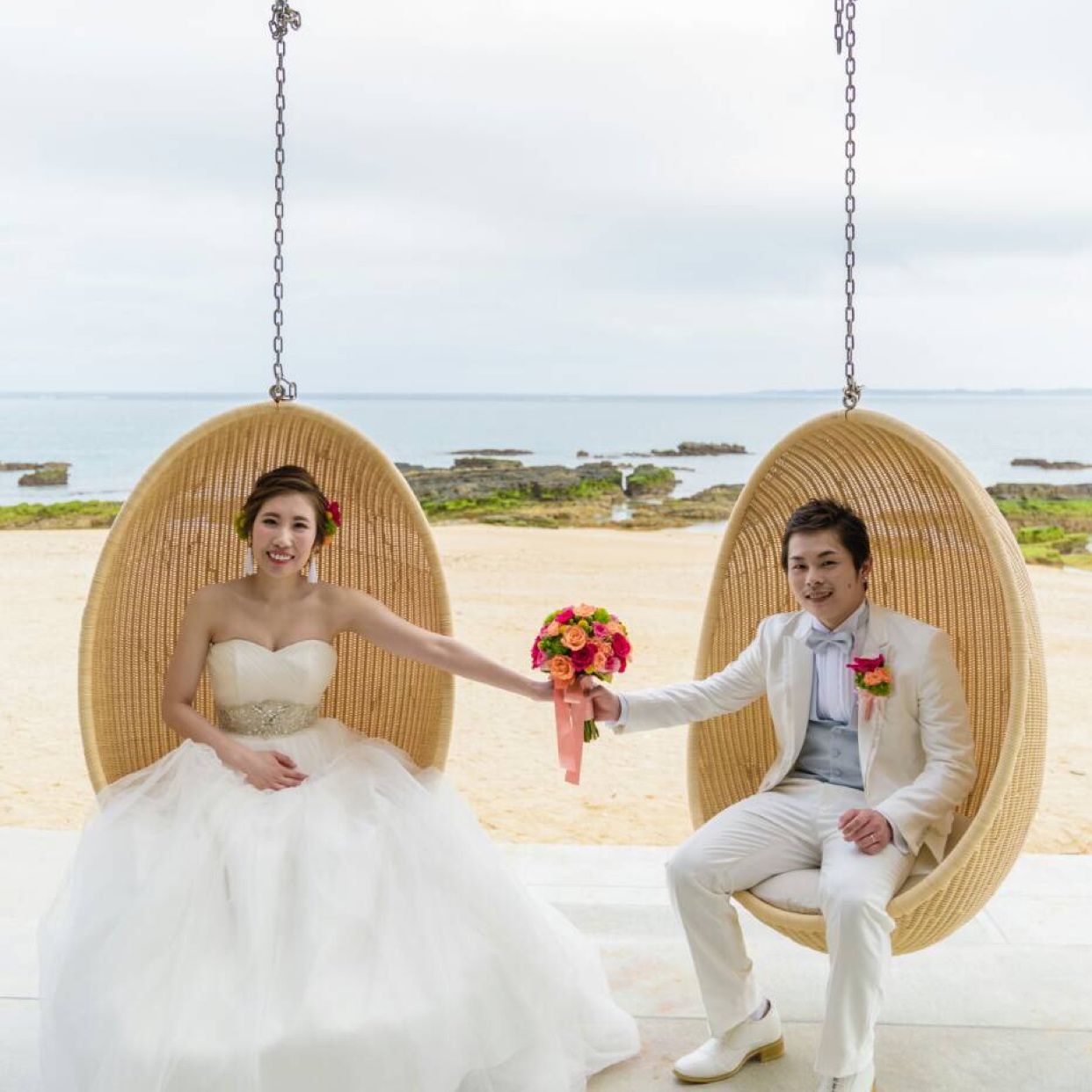 披露宴パーティのカバー写真