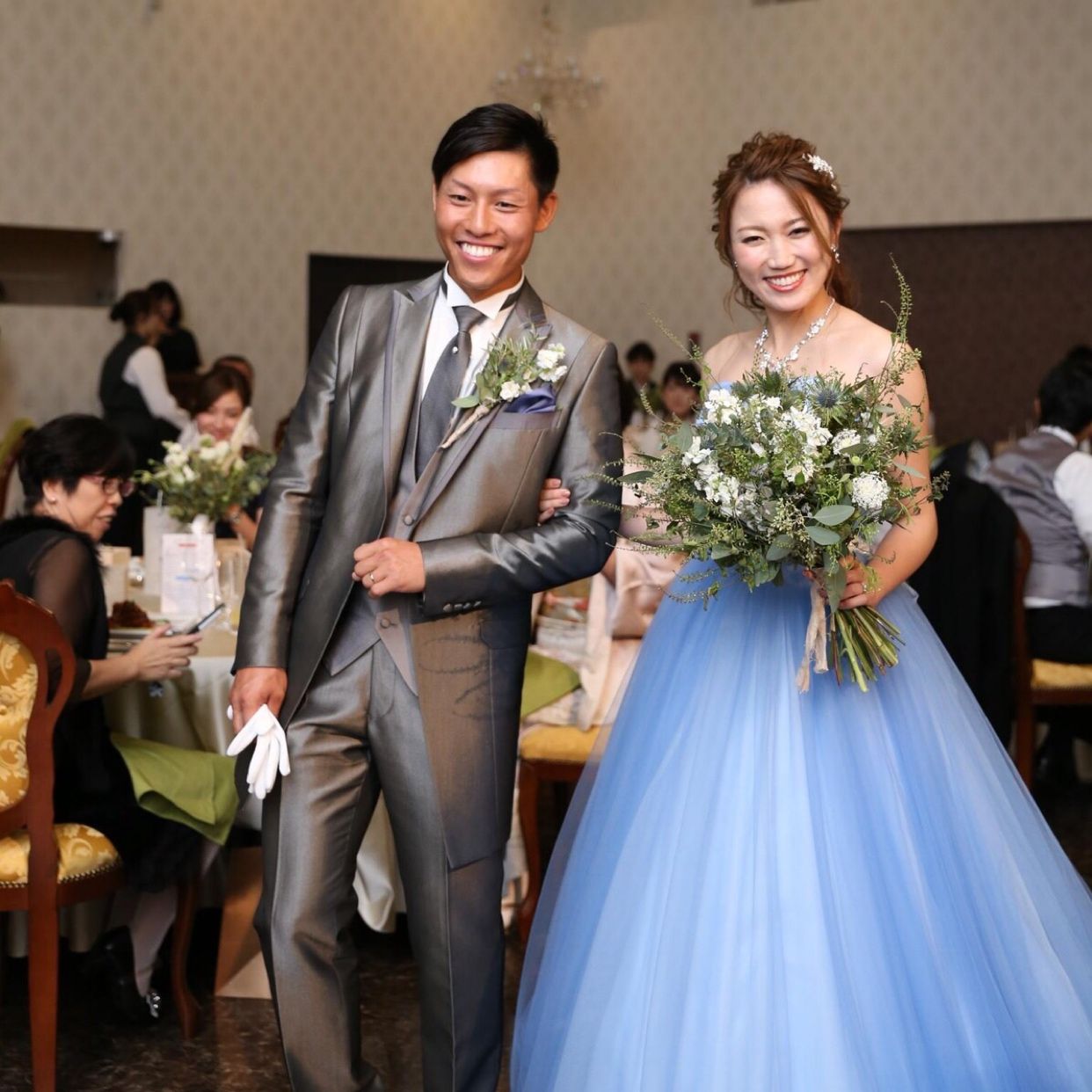 披露宴パーティのカバー写真