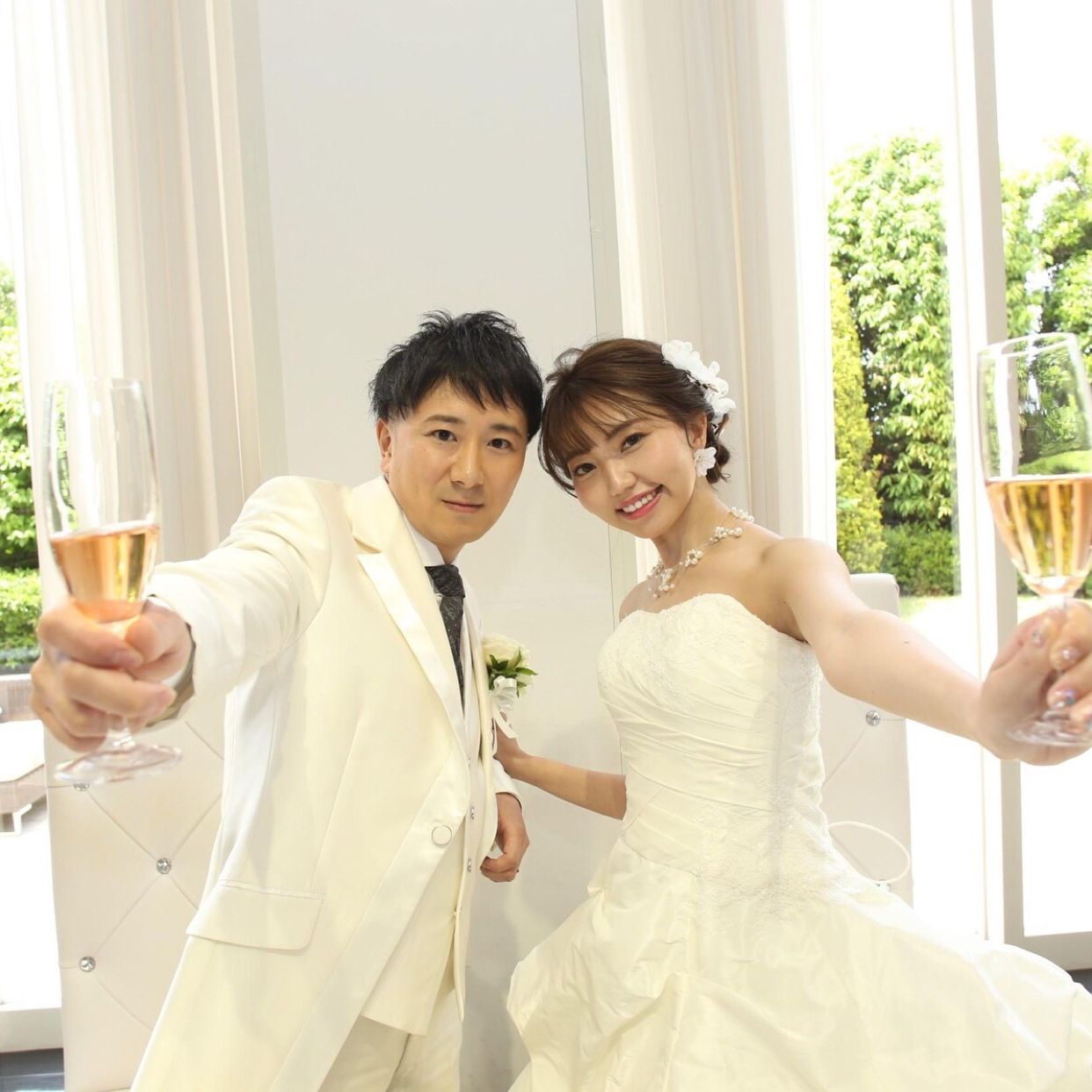 披露宴パーティのカバー写真