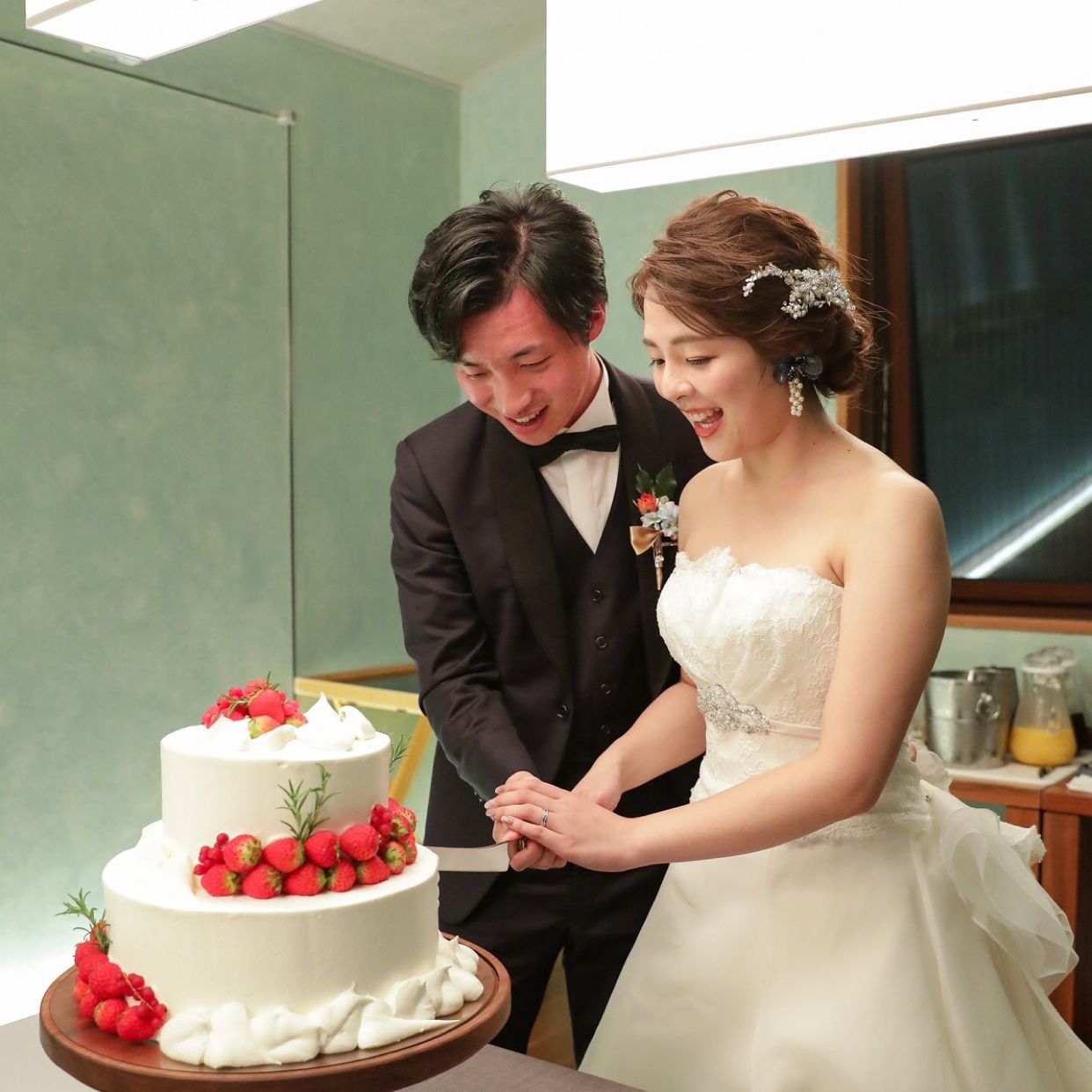 披露宴パーティのカバー写真