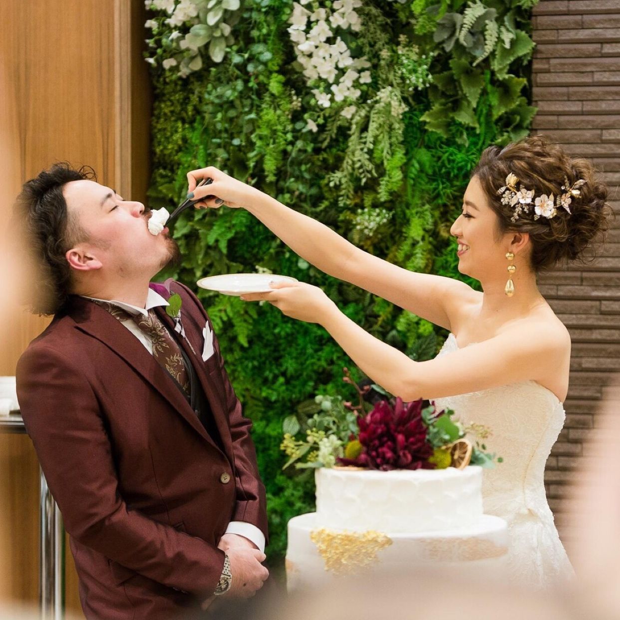 披露宴パーティのカバー写真