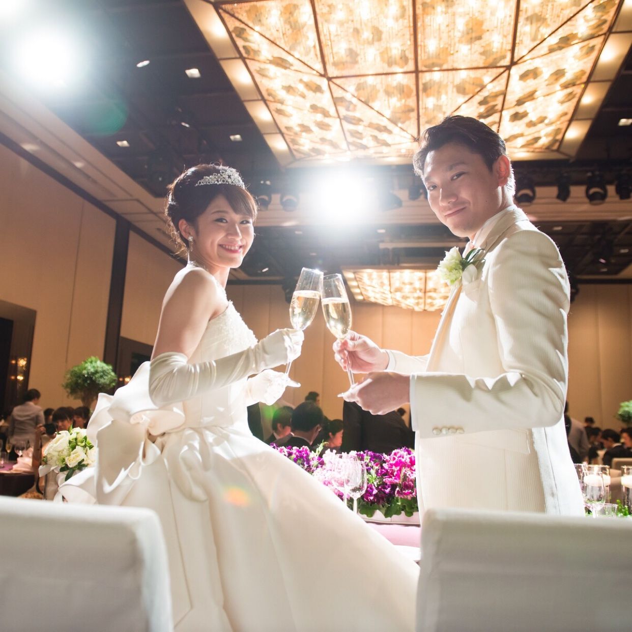 披露宴パーティのカバー写真