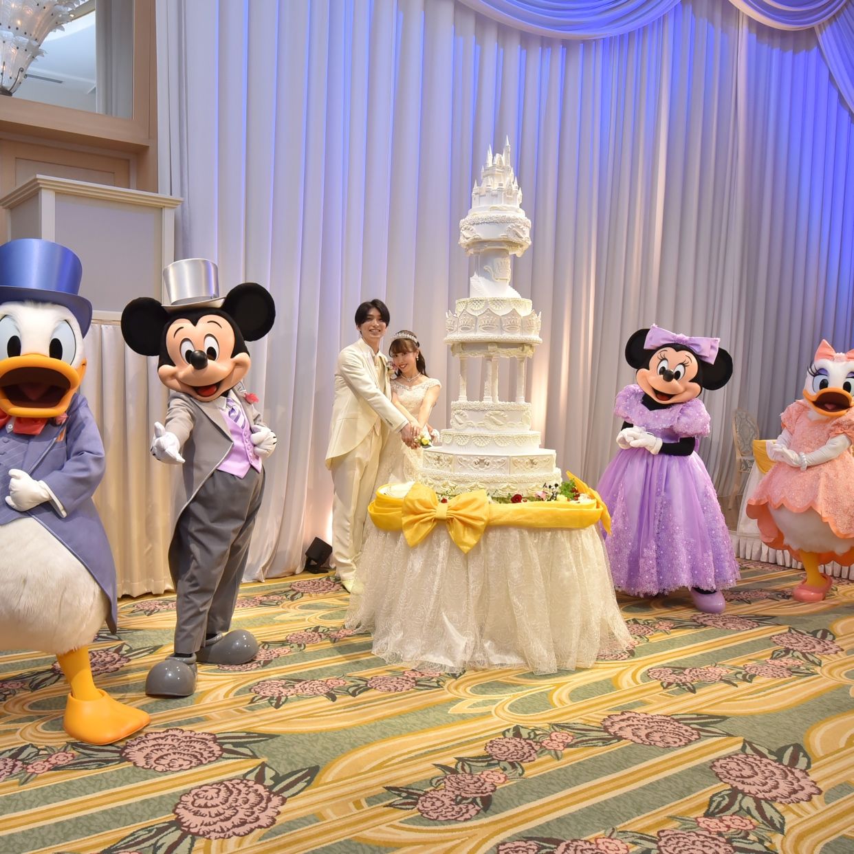 披露宴パーティのカバー写真