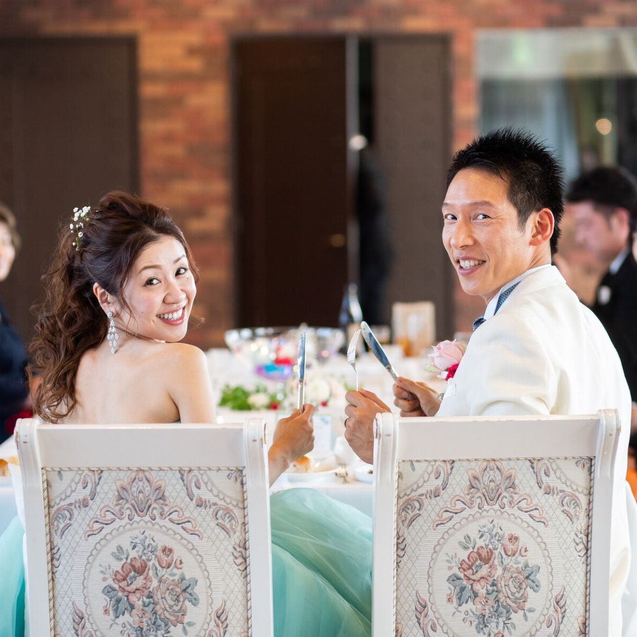 披露宴パーティのカバー写真