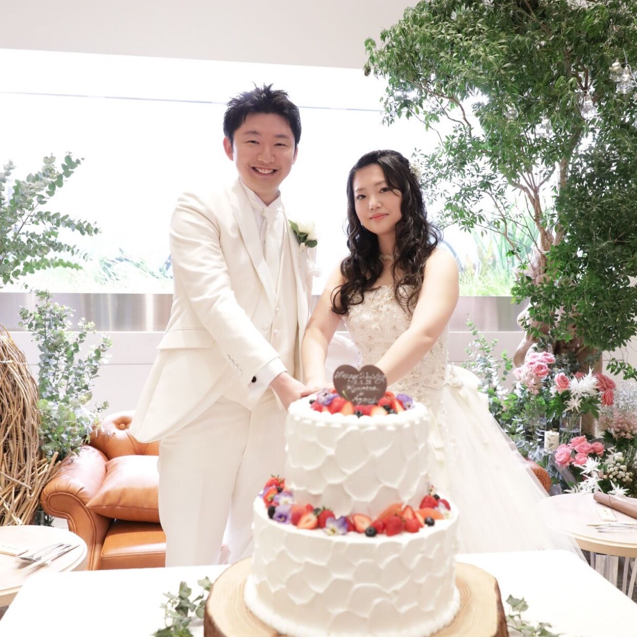 披露宴パーティのカバー写真