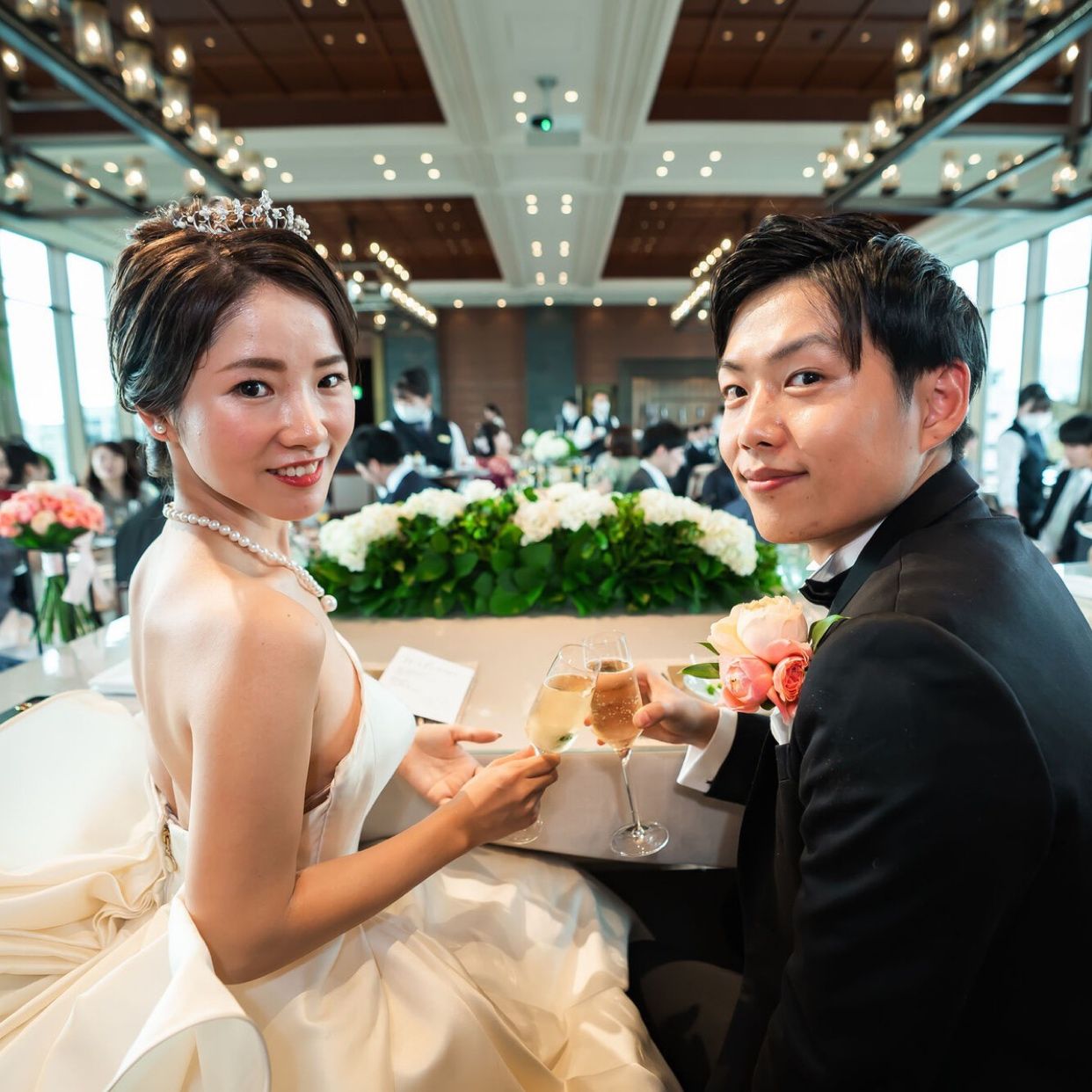 披露宴パーティのカバー写真