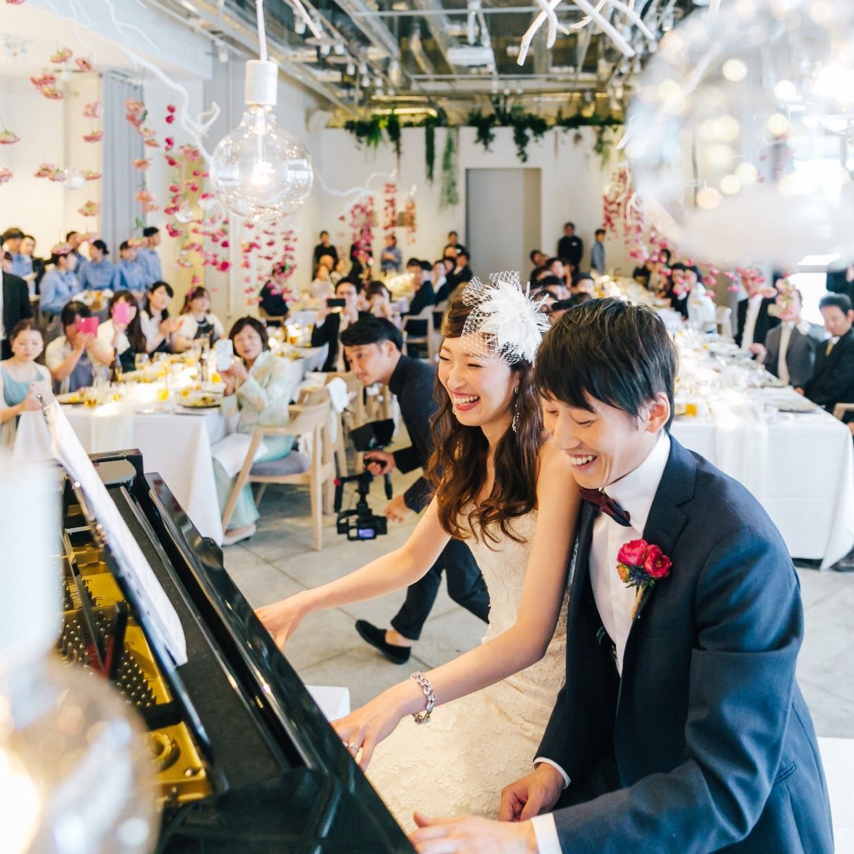 披露宴パーティのカバー写真