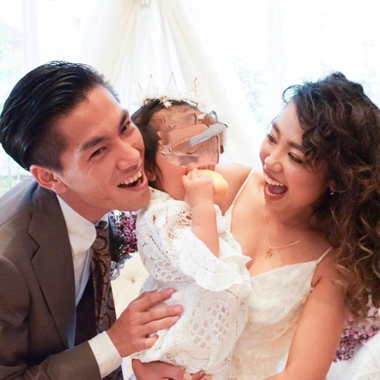 披露宴パーティのカバー写真