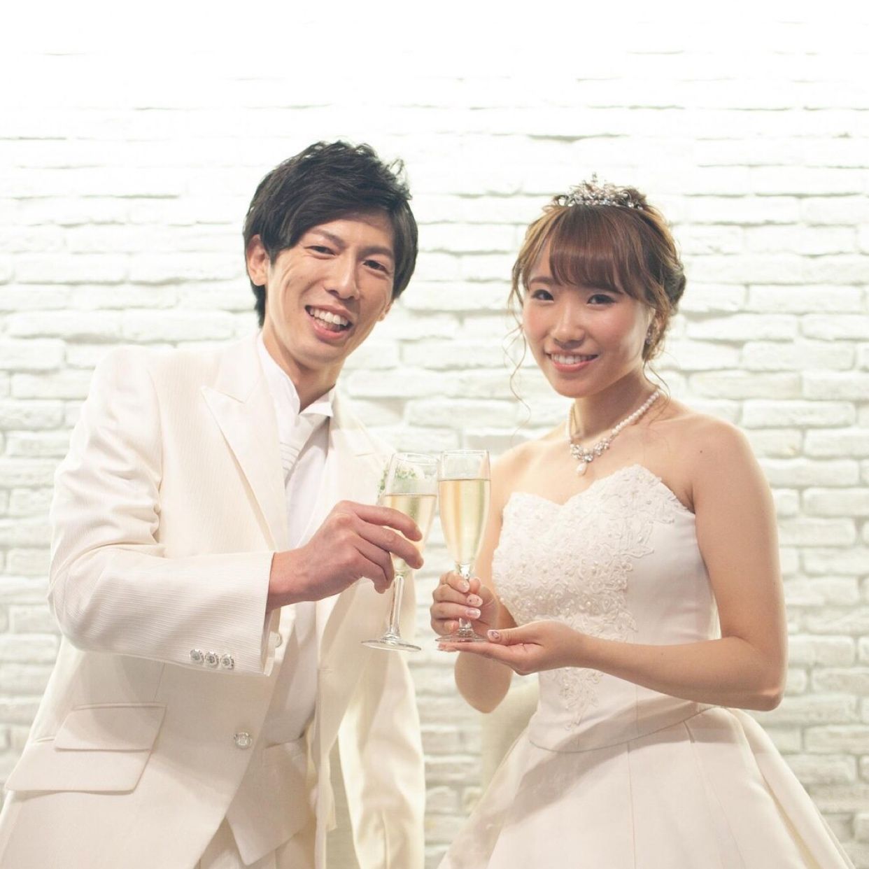 披露宴パーティのカバー写真