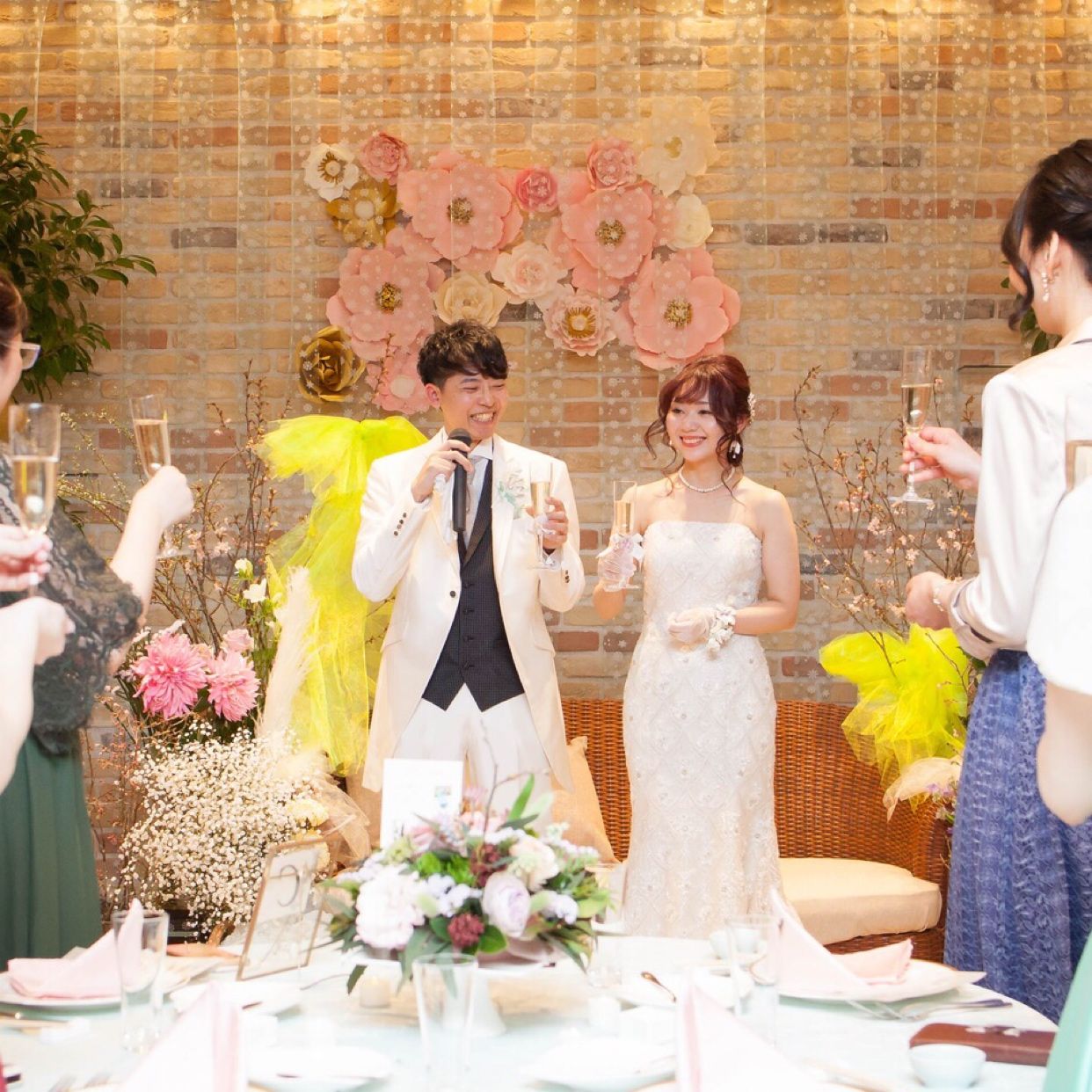 披露宴パーティのカバー写真