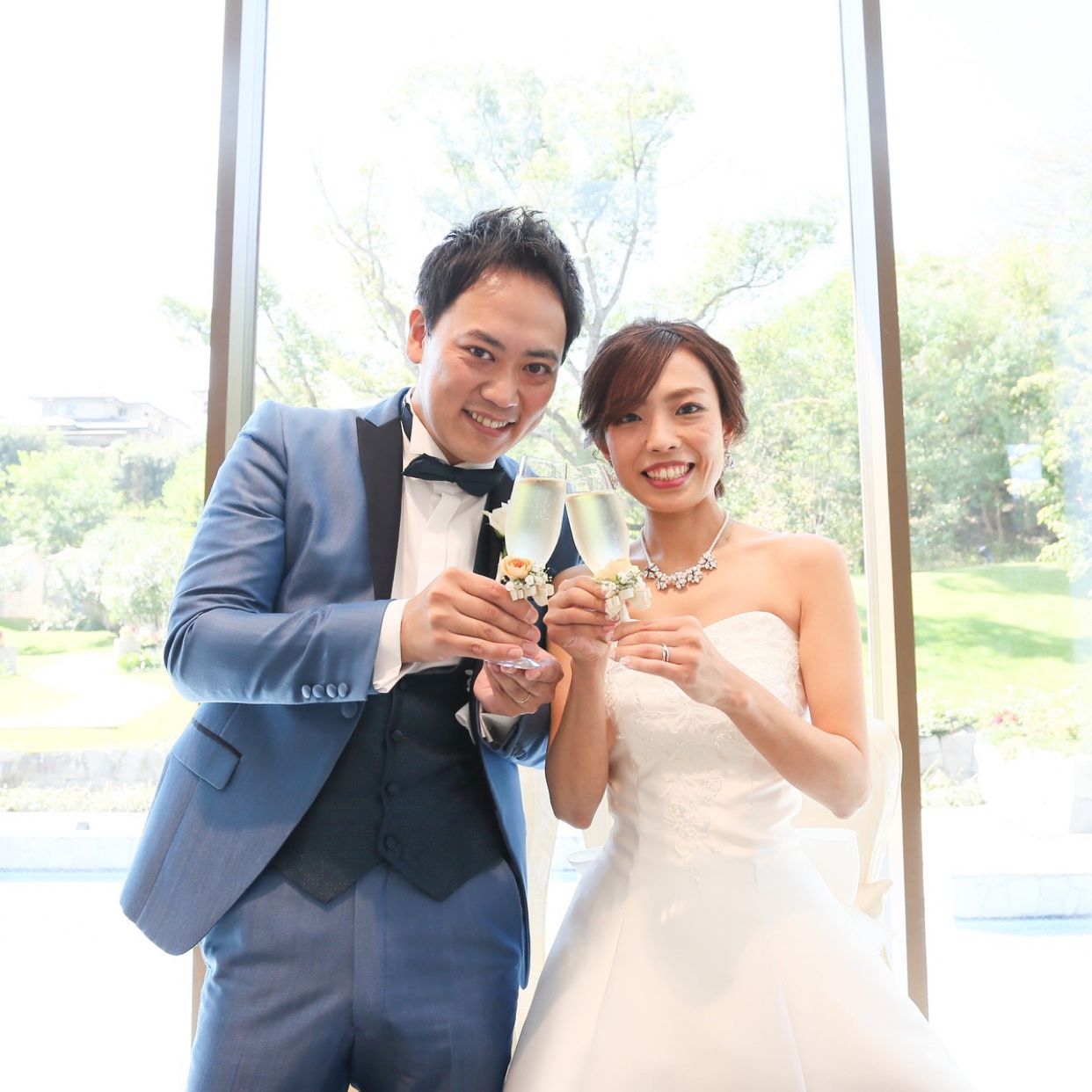 披露宴パーティのカバー写真