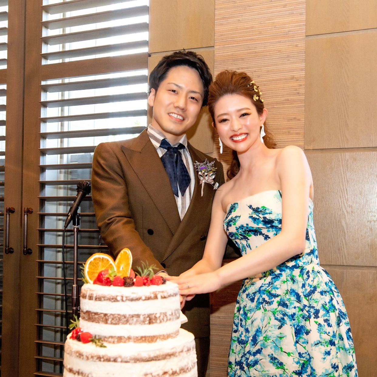 披露宴パーティのカバー写真