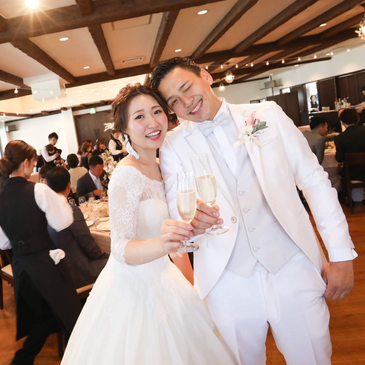 披露宴パーティのカバー写真