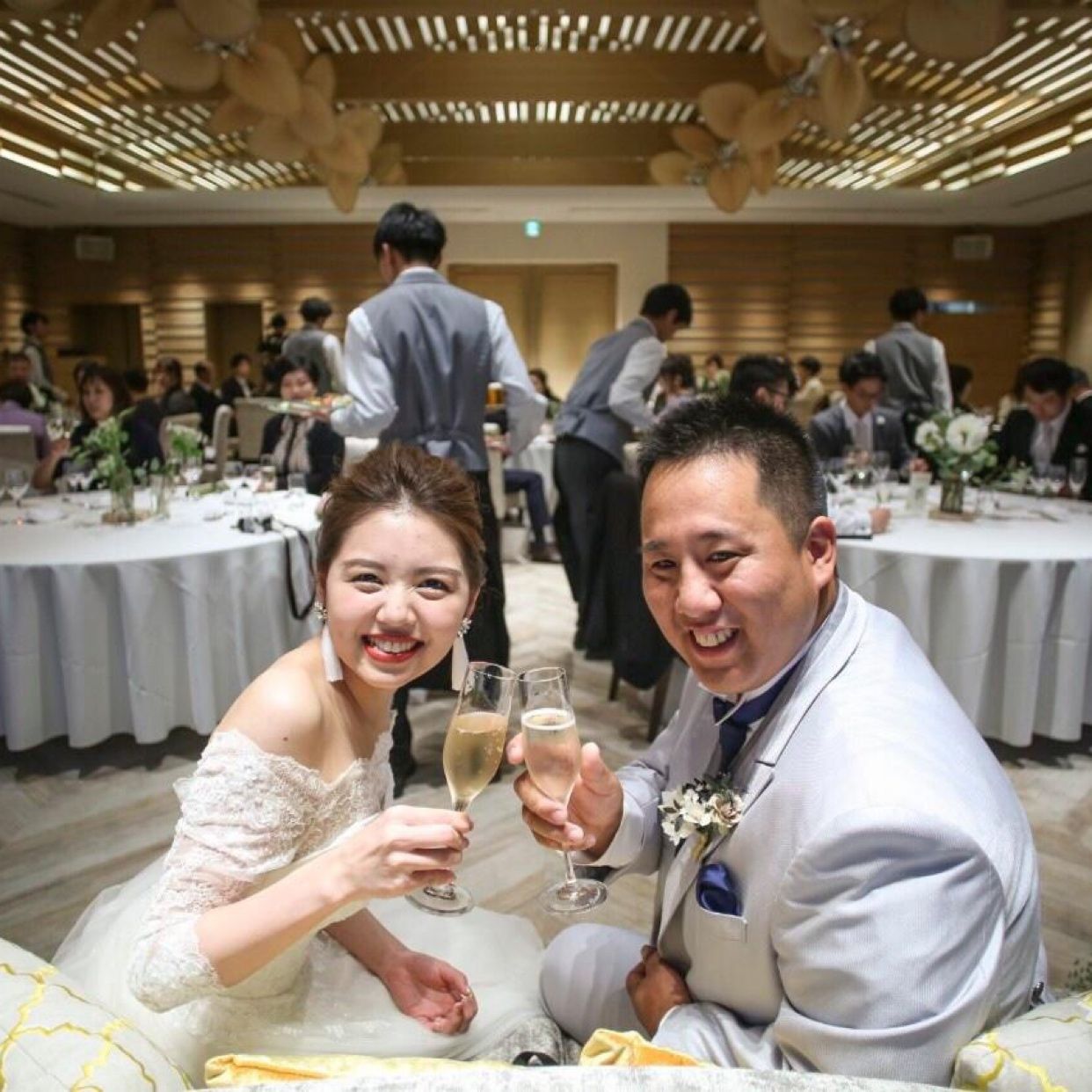 披露宴パーティのカバー写真