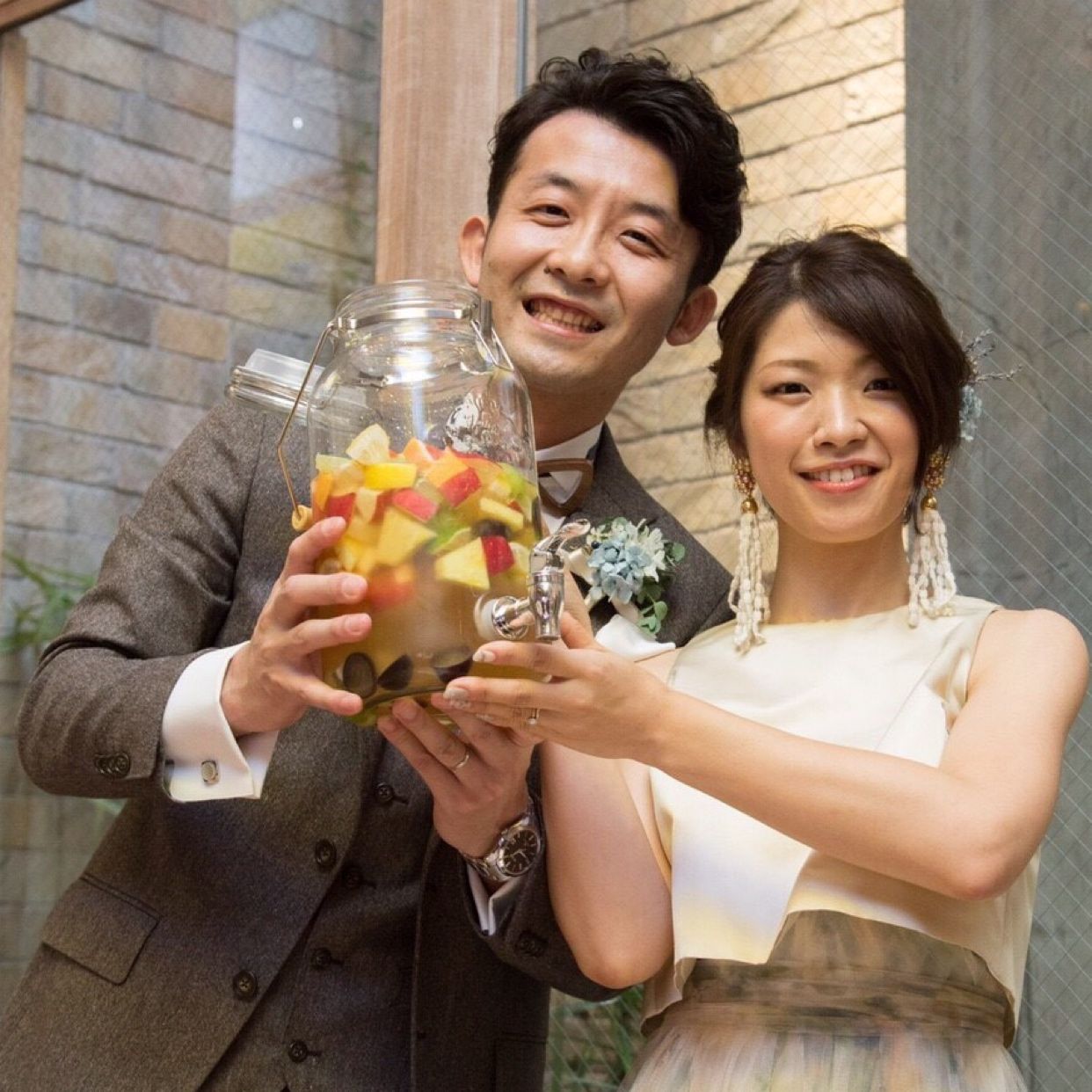 披露宴パーティのカバー写真