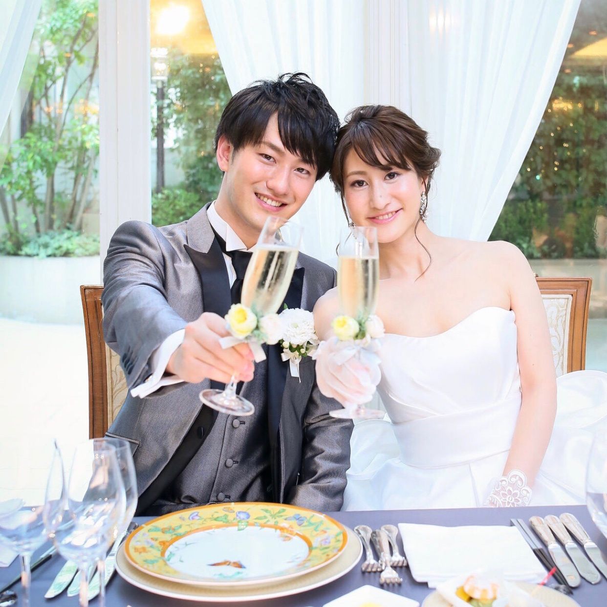 披露宴パーティのカバー写真