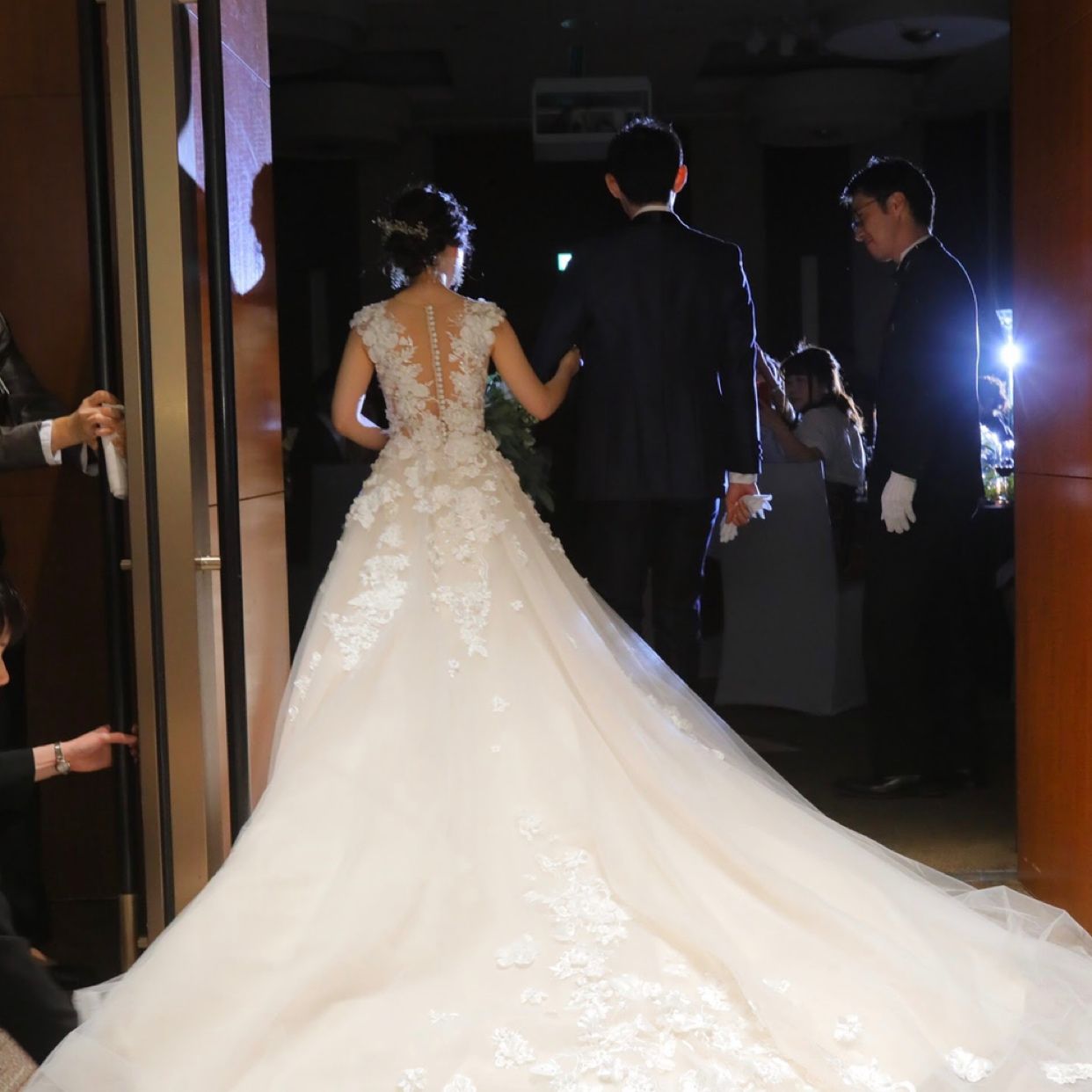 披露宴パーティのカバー写真